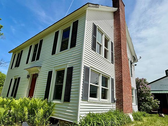 2nd image of 129 Daigneault Hill Road