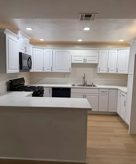 4650 Sepulveda Blvd — Photo 1