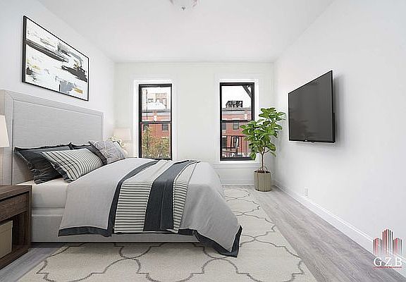 2nd image of 315 E 111th St #3R