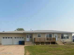 4 3rd St SW, Dickinson, ND 58601