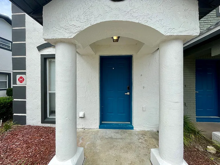 Village Park Townhomes | 2 & 3 Bedroom Apartments in Lady Lake, FL — Photo 96