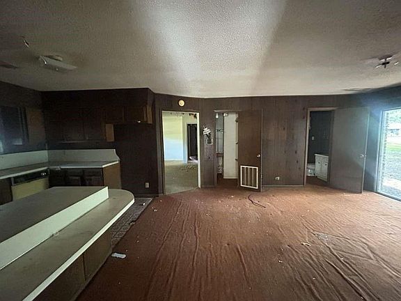 2nd image of 1806 S Elizabeth Ave