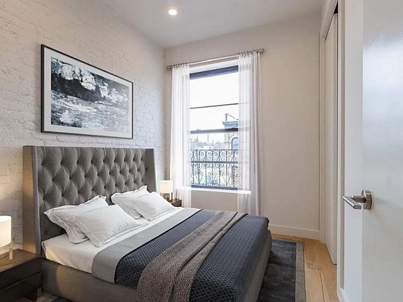 4th image of 244 E 7th St APT 22
