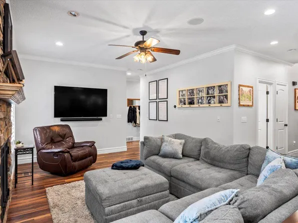 1131 E Mahogany Ln, Pleasant Grove, UT 84062