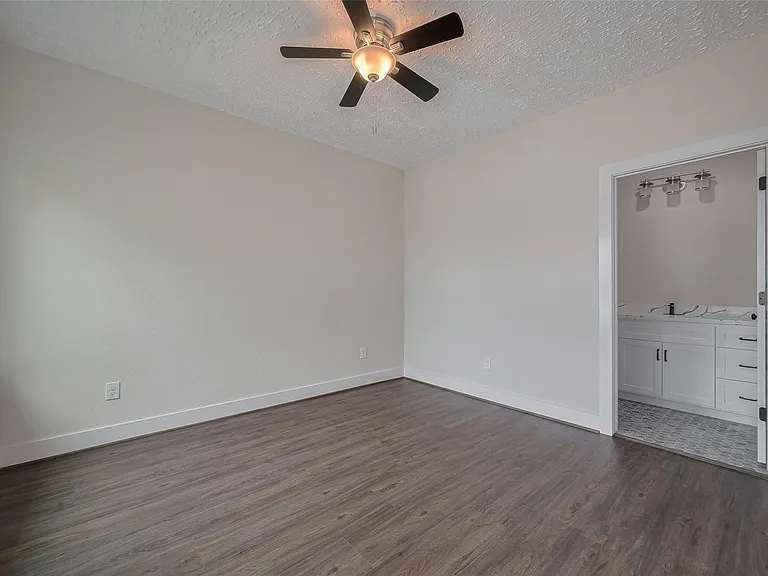 2206 Hoskins Dr — Photo 28