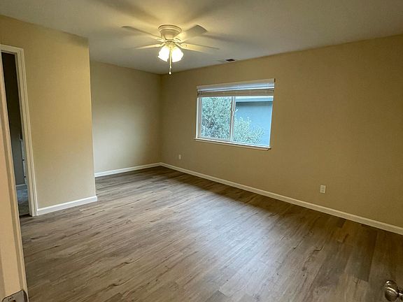 3rd image of 1099 Topaz Ave #6