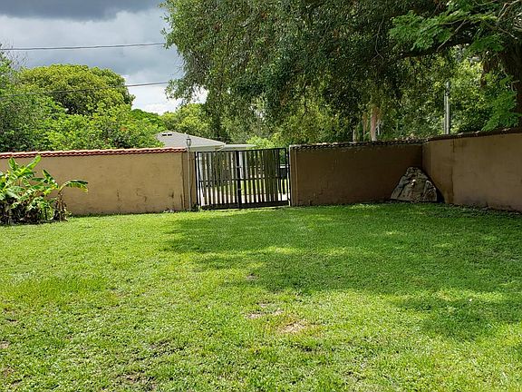 3rd image of 1389 Hibiscus St