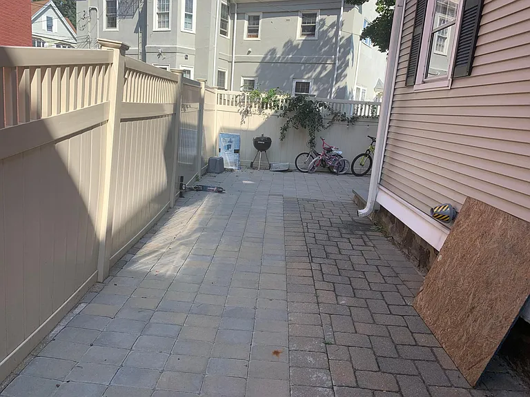 449 Washington St #2 — Photo 6