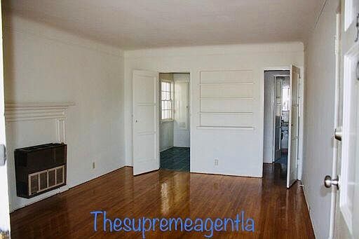 2nd image of 5811 San Vicente Blvd