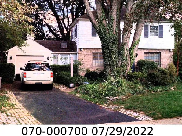 1966 Andover Rd, Columbus, OH 43212