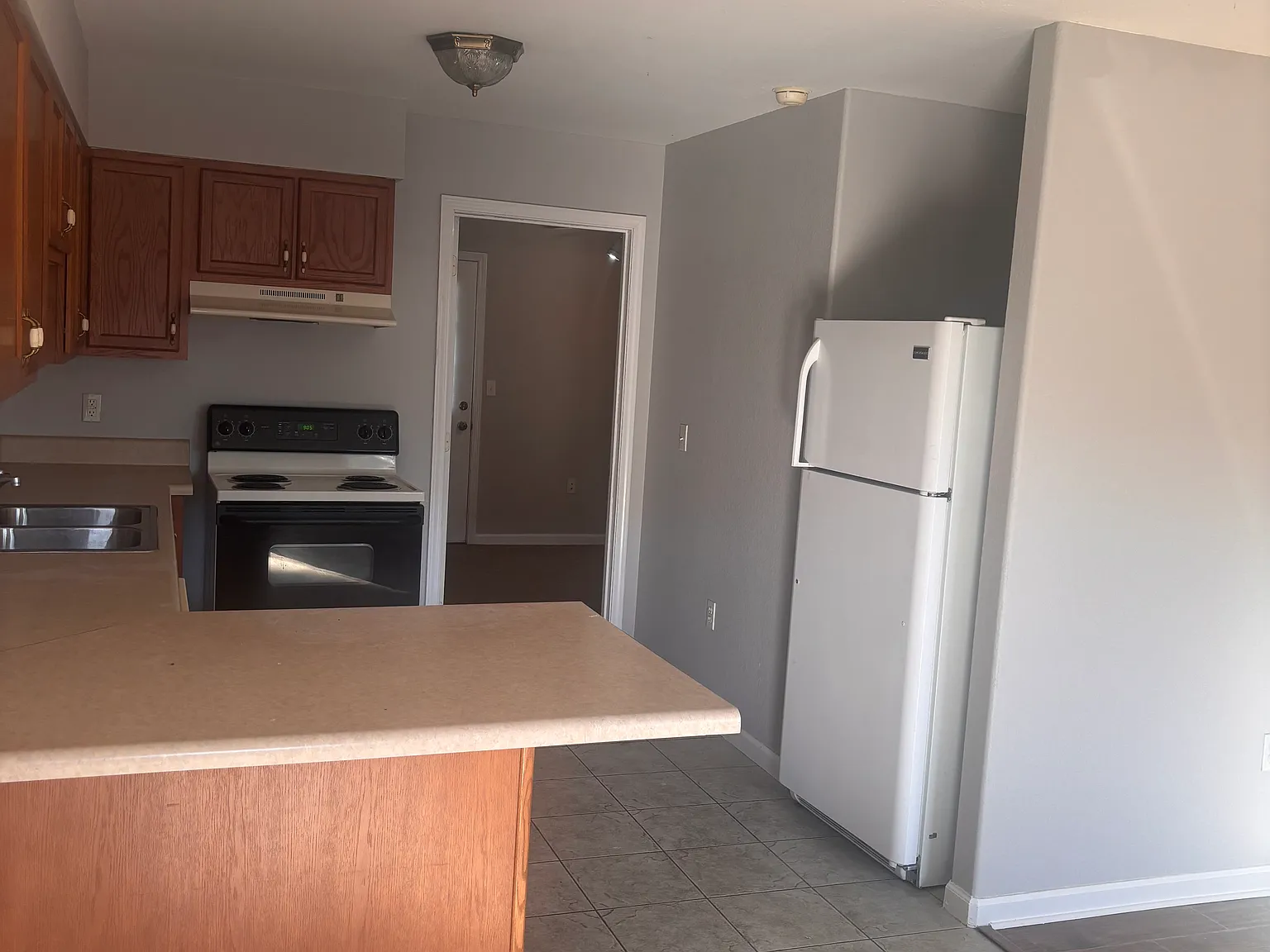 1 bed, $700 — Photo 2