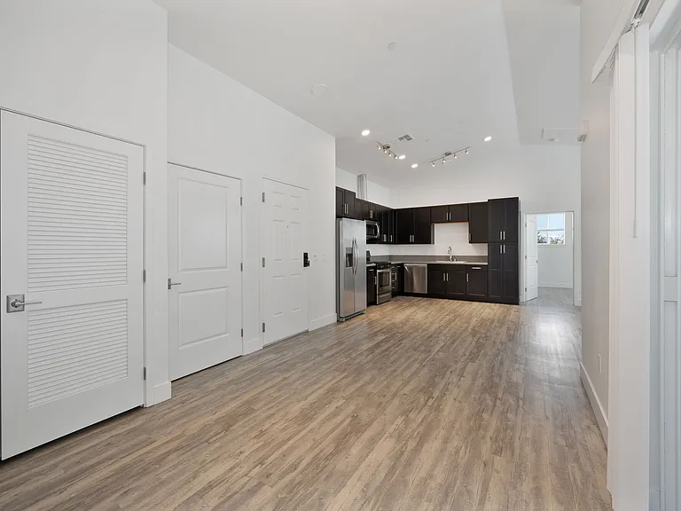 Vela Apartments — Photo 132