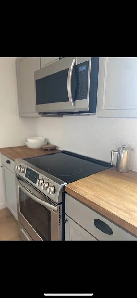 2 bed, 1000 sqft, $1,800 — Photo 3