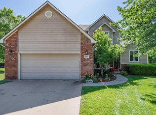 1802 Kendrick Ln, El Dorado, KS 67042