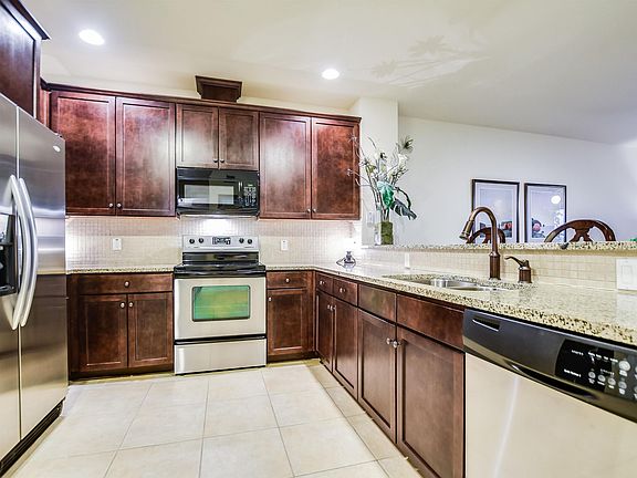5th image of 96 Island Dr #23