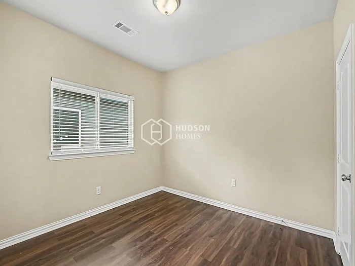 10420 Talus Dr — Photo 21