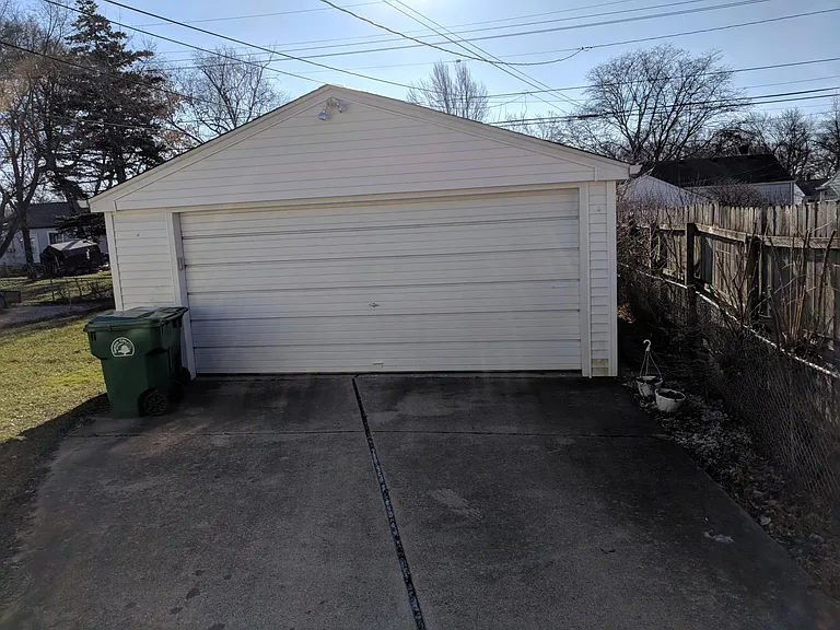 31045 Sheridan St — Photo 11