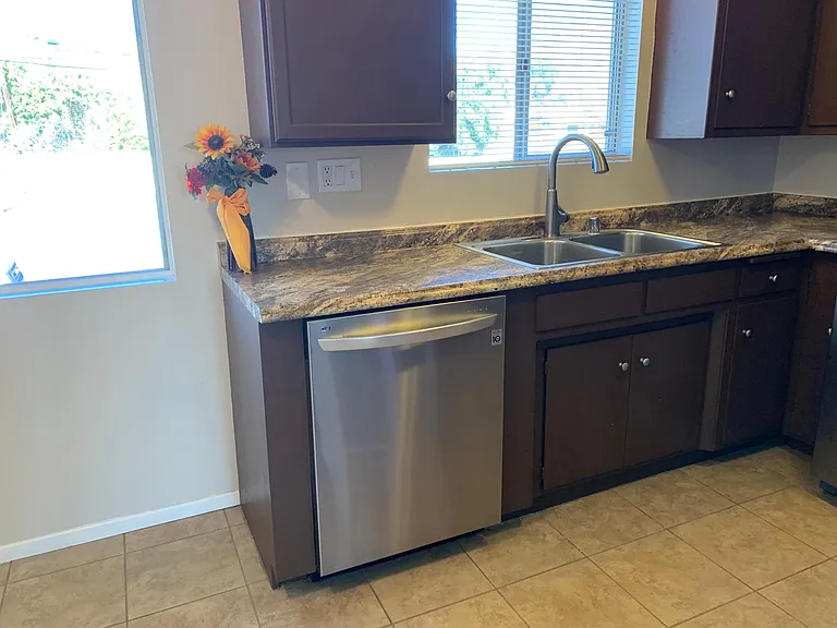 25863 Pacific St #18 — Photo 9