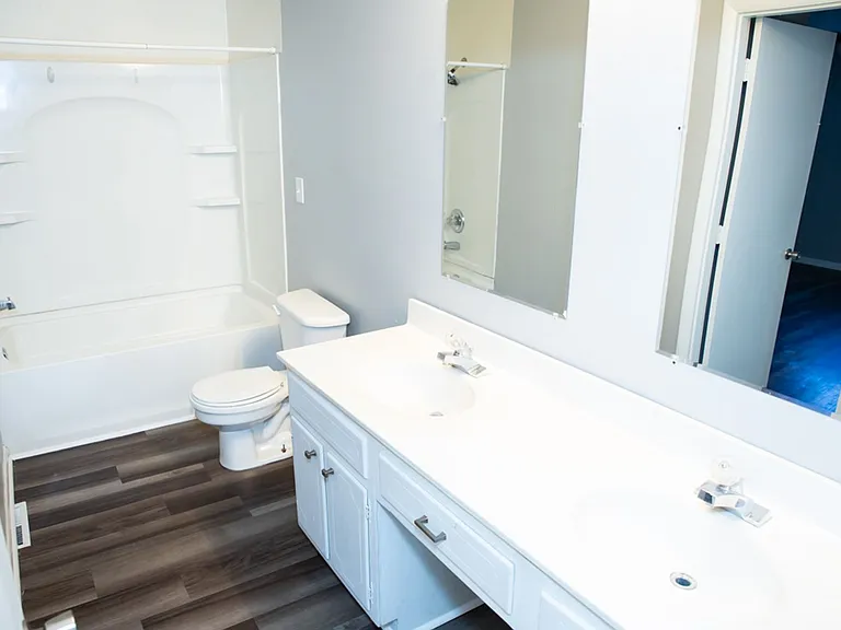 409 S College Ave — Photo 14