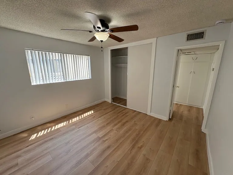 266 S Oak Knoll Ave #7 — Photo 8