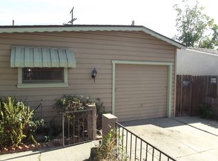 2121 Oak St, Santa Ana, CA 92707