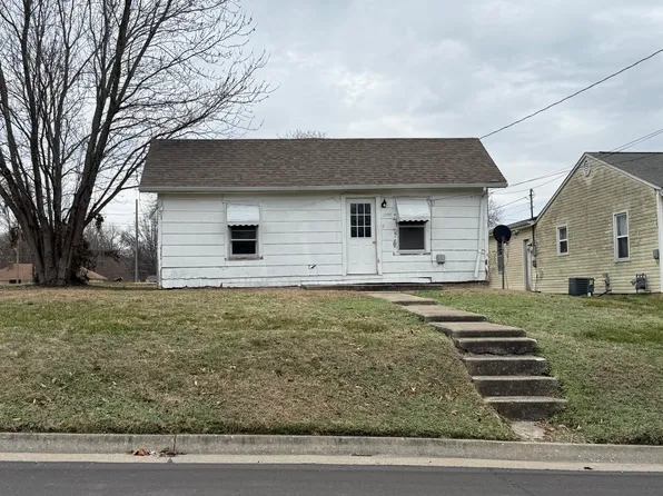 1250 S Sharp Ave, Marshall, MO 65340