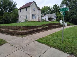 126 4th Ave SW, Faribault, MN 55021