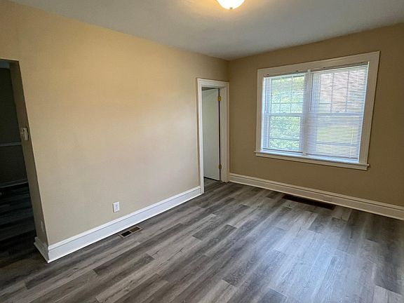 5th image of 2838 Gasconade St Floor 1