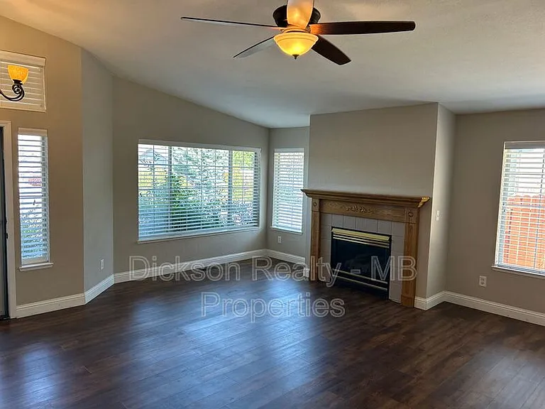 3470 Socrates Dr — Photo 4