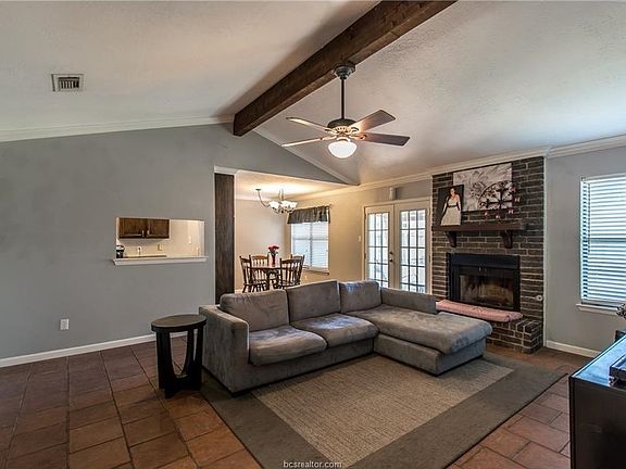 2nd image of 3210 Dallis Dr