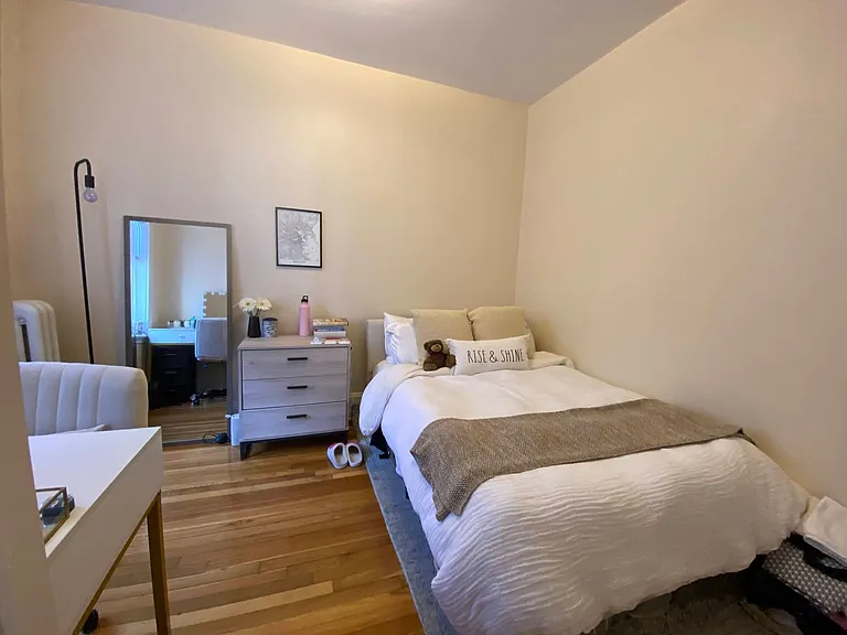 28 Fuller St #5 — Photo 5
