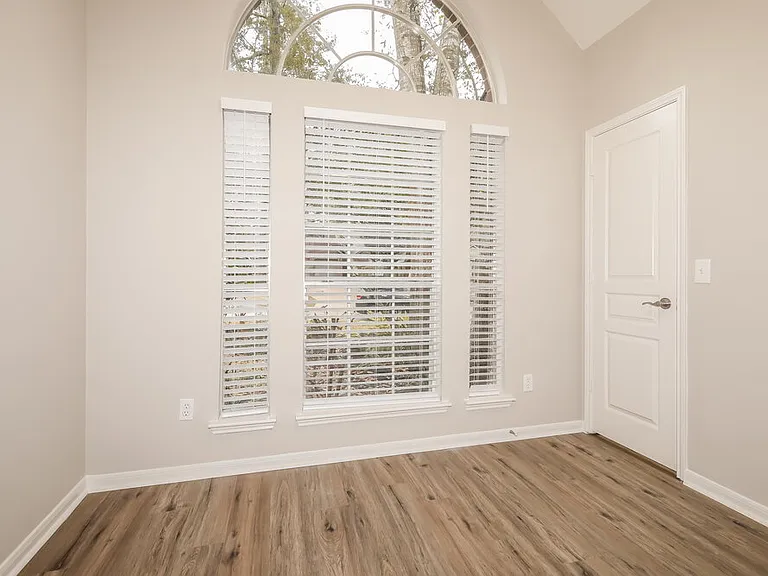 19 Rosewater Pl — Photo 13
