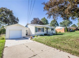 1412 Wilsonway Dr, Barberton, OH 44203