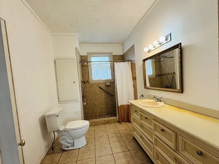 109 N Lutterloh Ave — Photo 5