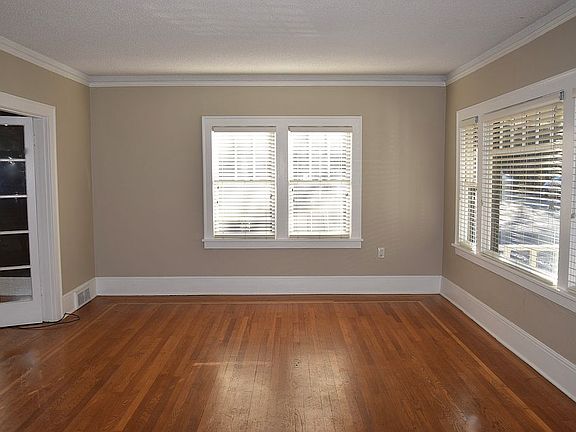 Main Floor Unit: Family Room