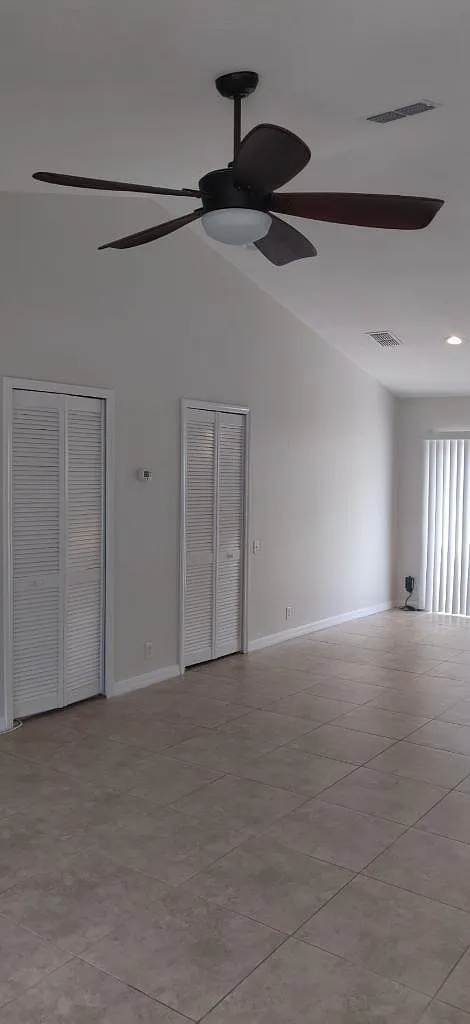 590 Pasaje Ave — Photo 3
