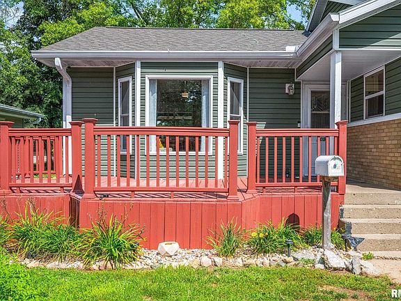 2nd image of 909 Harmony Ln