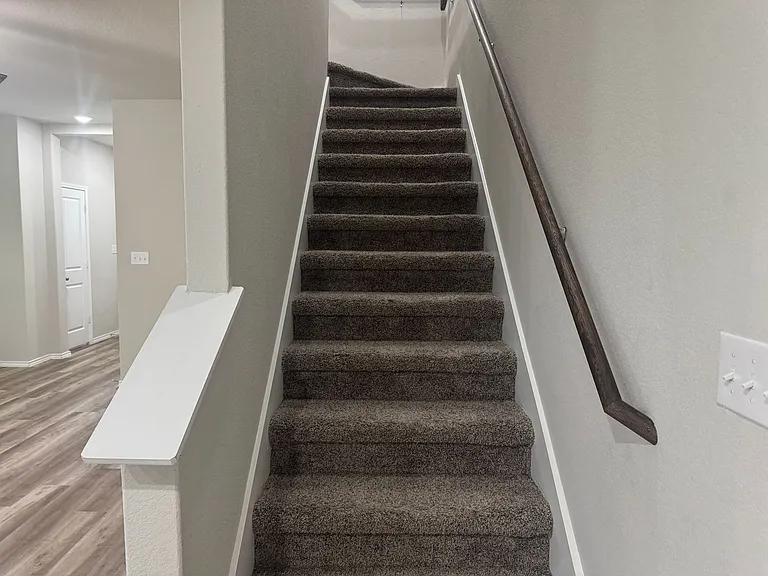 214 Damon Dr — Photo 16