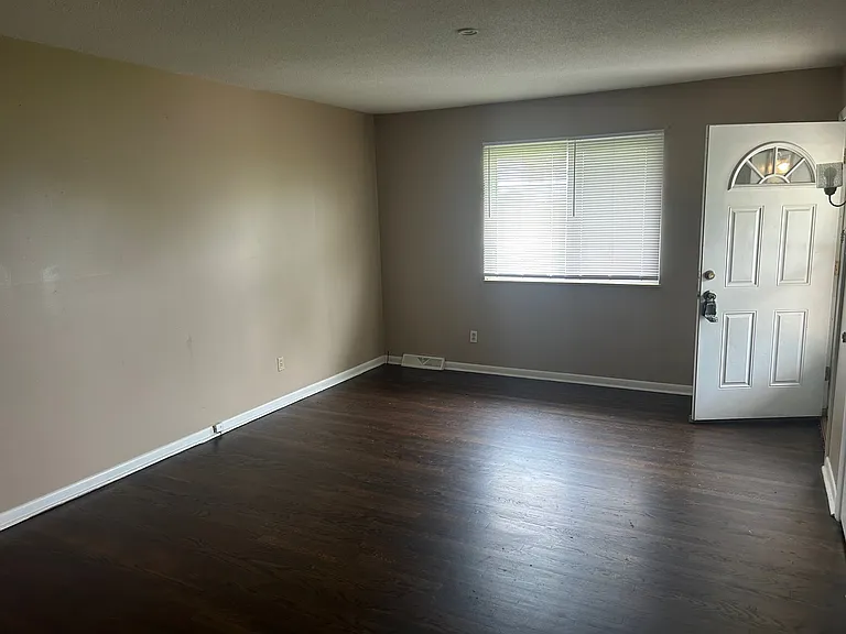 3308 N 61st St — Photo 3