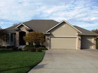 3819 SW Kings Forest Rd, Topeka, KS 66610