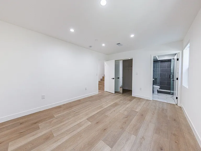 11311 Collins St — Photo 61