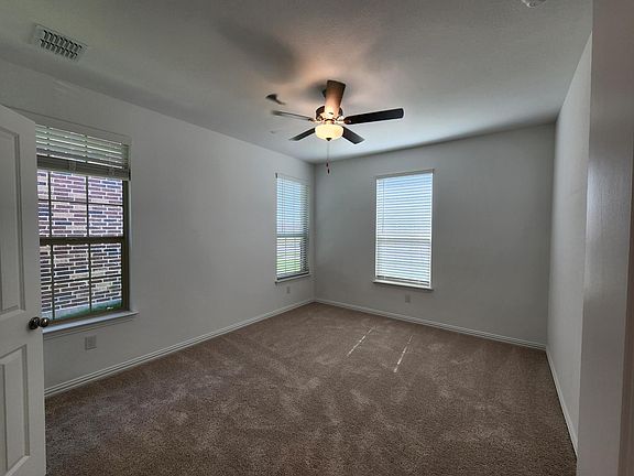 4th image of 9905 Elkhorn Dr