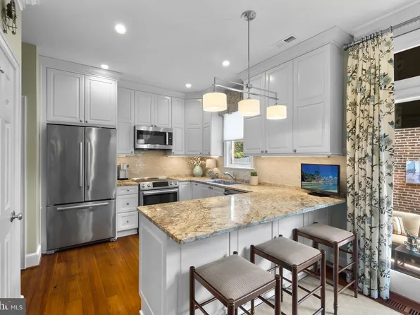 314 S Columbus St, Alexandria, VA 22314