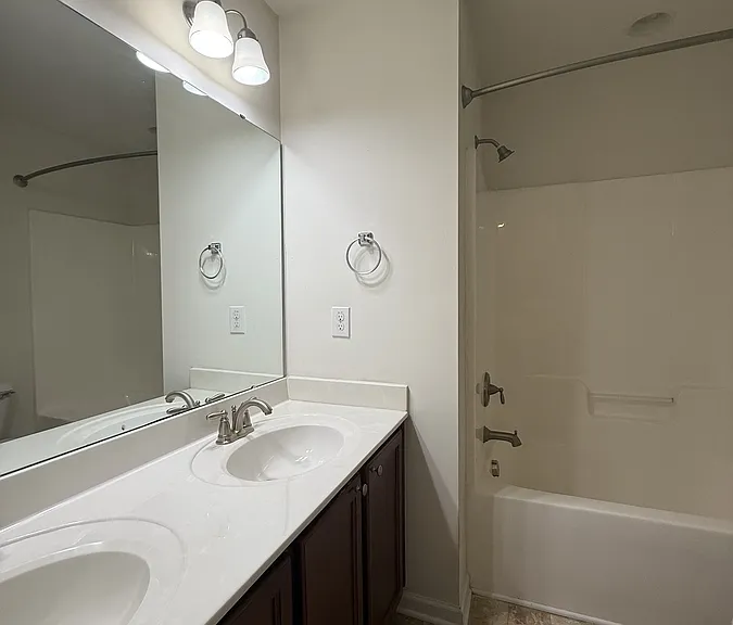 2104 Junewood Ln — Photo 12