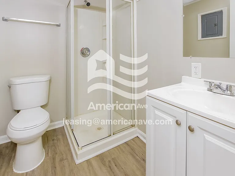 185730_014_wm_-_bathroom_13100125.jpg