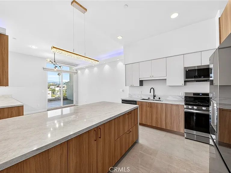 401 N Serrano #Penthouse 3 — Photo 5