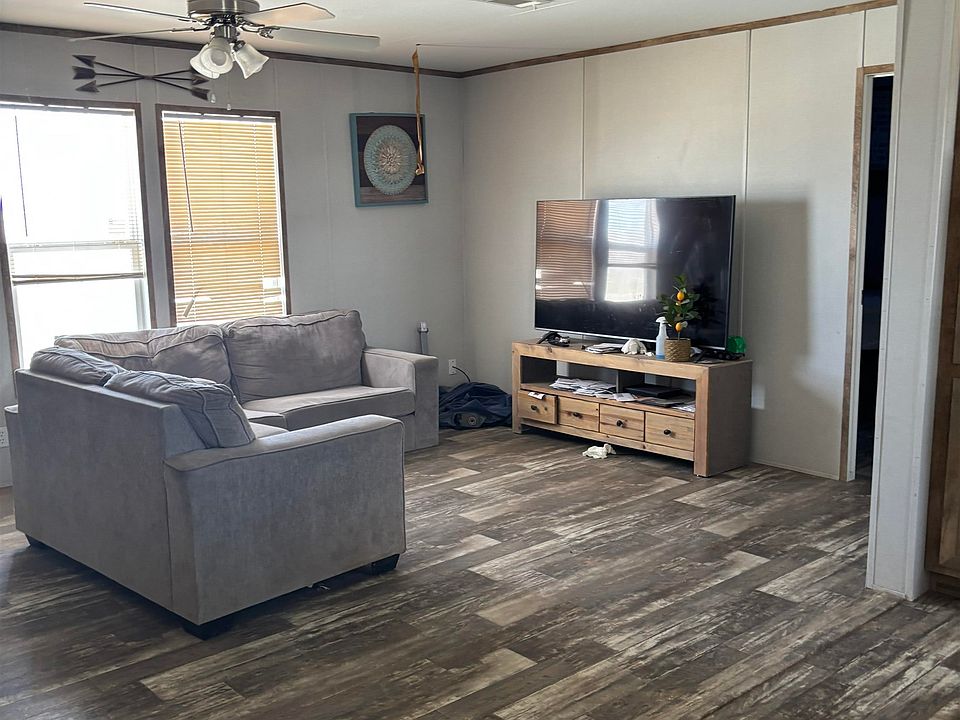 2nd image of 2361 Snow Ave