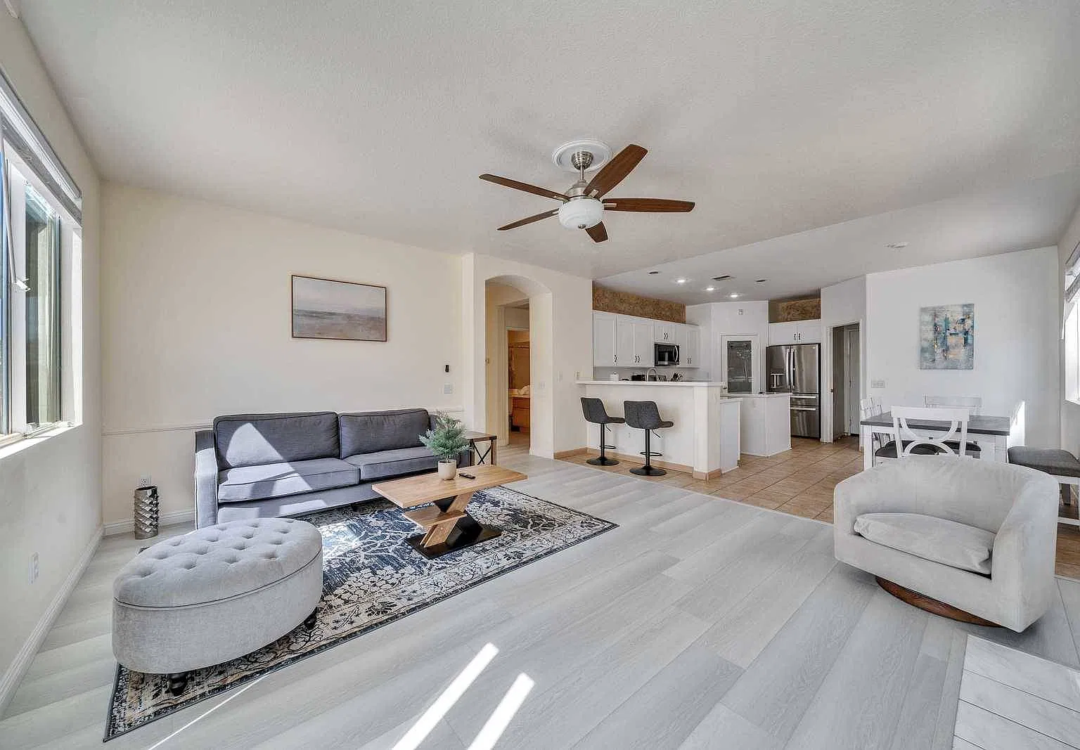 5 bed, 2897 sqft, $6,500 — Photo 3