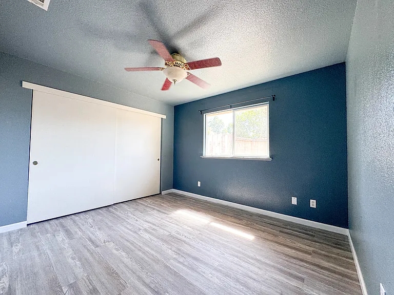 4108 Oak Ct — Photo 15