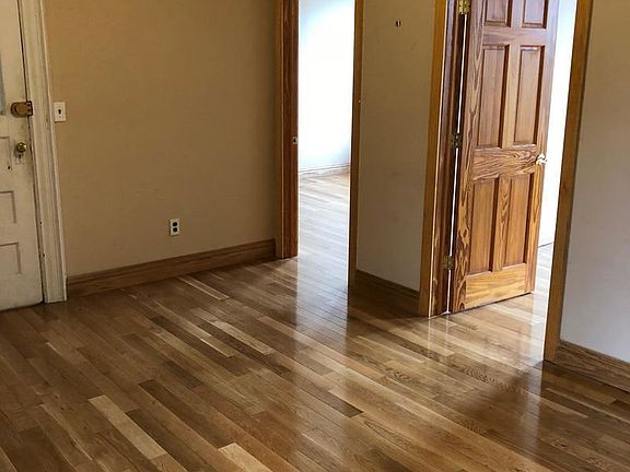 2nd image of 3118 41st St APT 3F